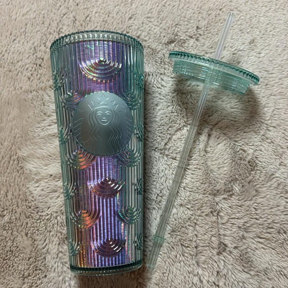 Starbucks Venti Iridescent Mermaid - Picture 2 of 3